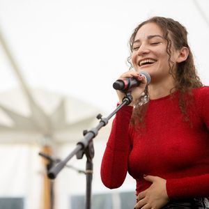 Meet your Posher, Serena